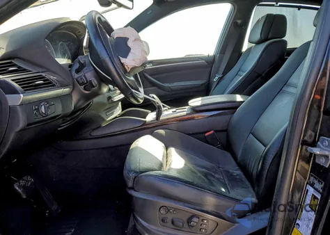 2013 BMW X6 xDrive50I z USA, uszkodzony, nr VIN 5UXFG8C59DL592058